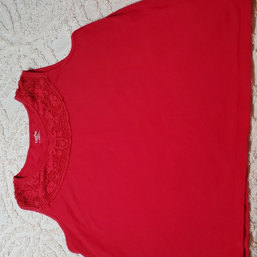 Liz & Me red sleeveless shirt size 18/20
